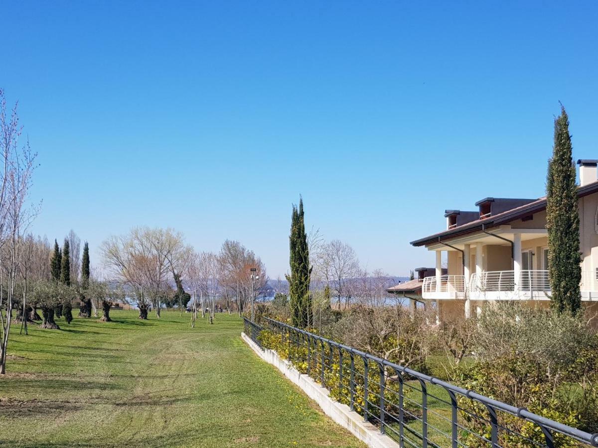 Luxury Apartments Beauty Gardens Sirmione Extérieur photo