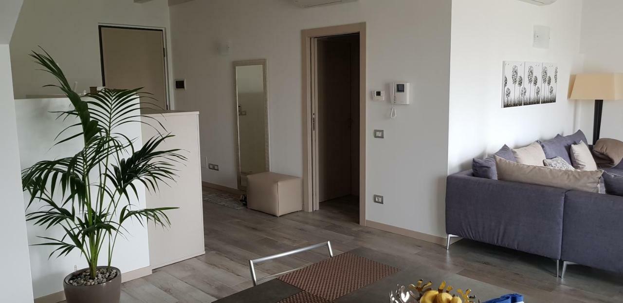 Luxury Apartments Beauty Gardens Sirmione Extérieur photo