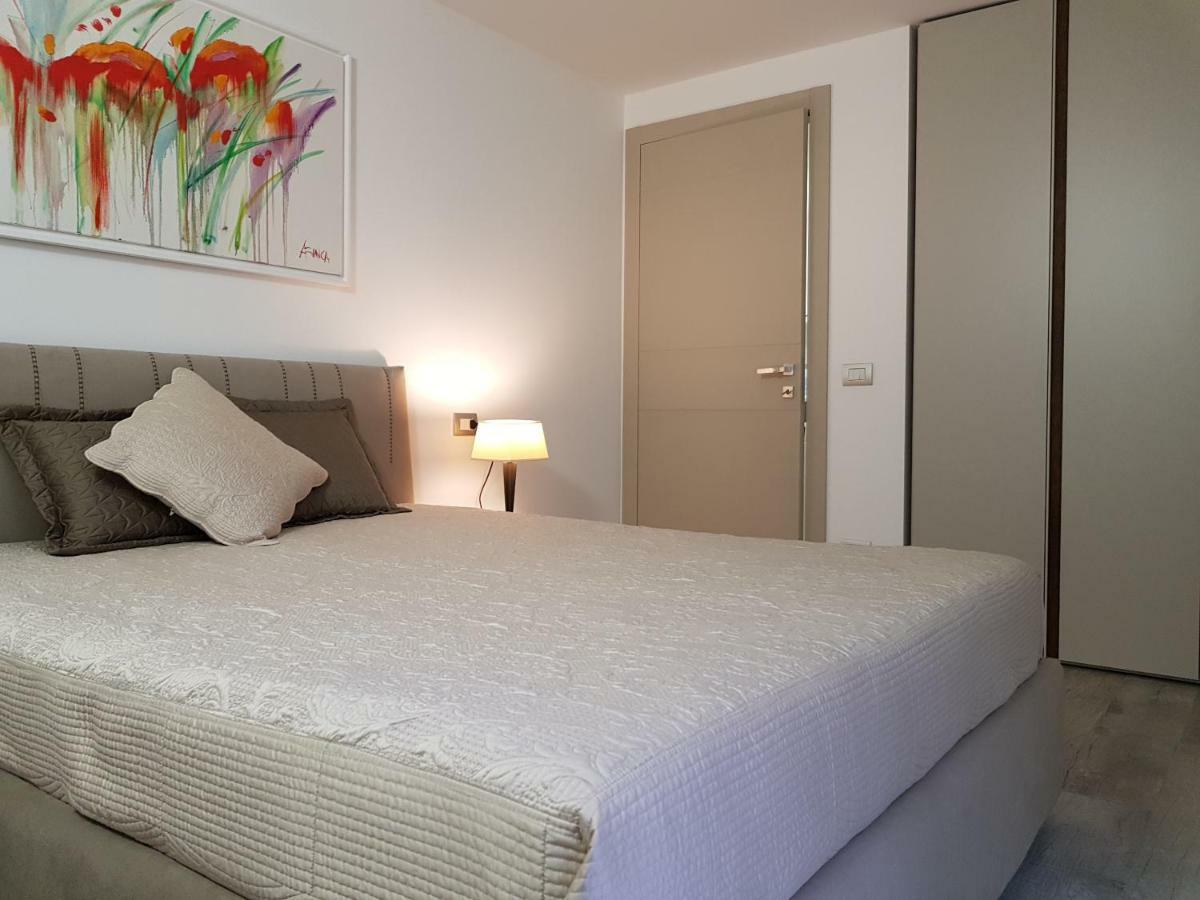 Luxury Apartments Beauty Gardens Sirmione Extérieur photo