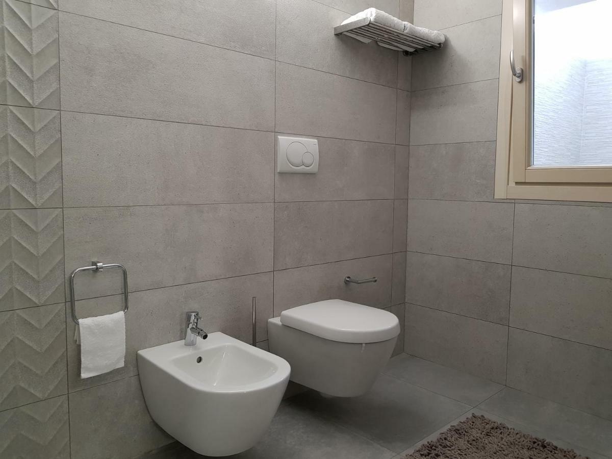 Luxury Apartments Beauty Gardens Sirmione Extérieur photo