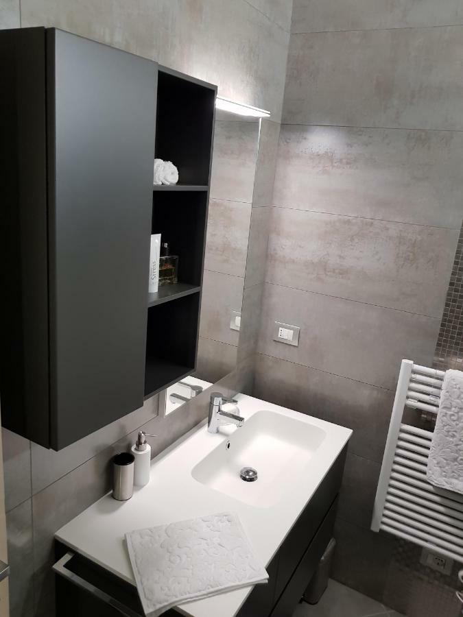 Luxury Apartments Beauty Gardens Sirmione Extérieur photo