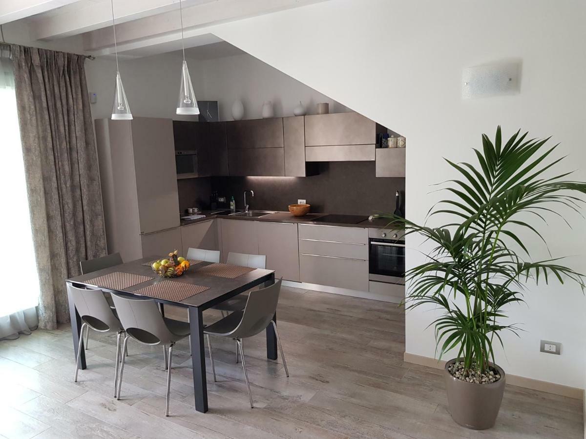 Luxury Apartments Beauty Gardens Sirmione Extérieur photo